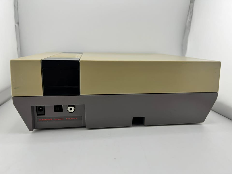 Console Nintendo Entertainment System (NES)
