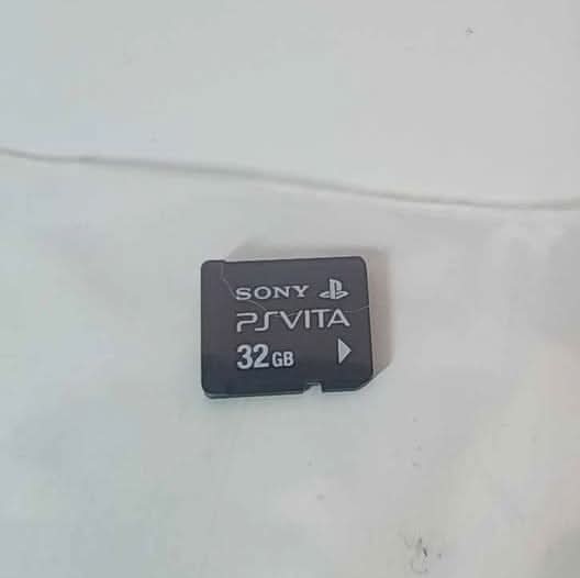 CARTE MÉMOIRE PLAYSTATION VITA MEMORY CARD sony