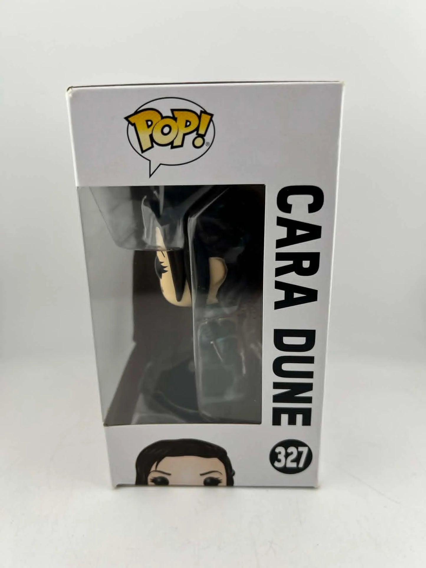 Funko Pop ! Figurine vinyle Star Wars The Mandalorian 327 Cara Dune neuve