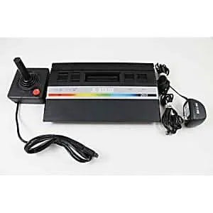Console miniature ATARI 2600 avec 2 manettes et boîtier. Miniature 3D - France Console miniature ATARI 2600 avec 2 manettes et boîtier. Miniature 3D - France
