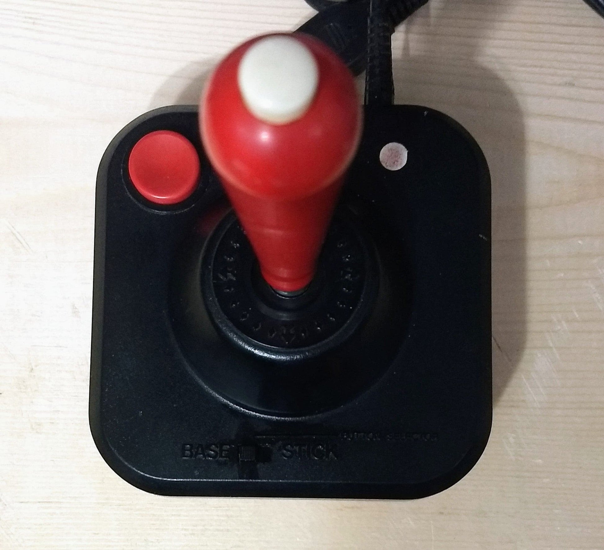 MANETTE WICO COMMAND CONTROL JOYSTICK ATARI 2600 ET COMMODORE 64 CONTROLLER - jeux video game-x