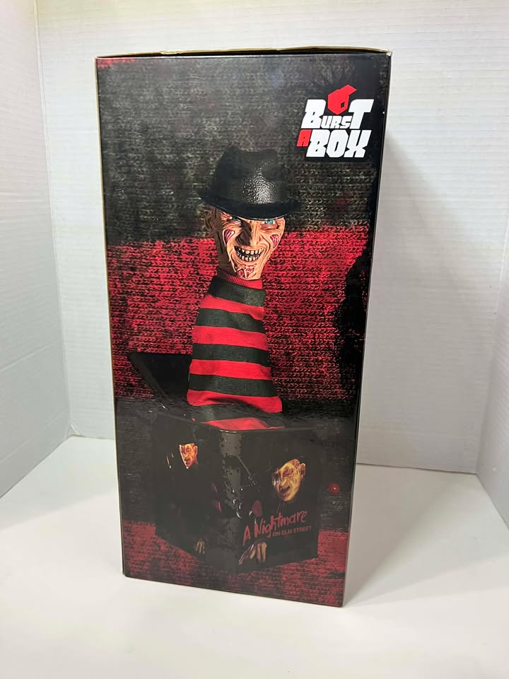 Figurine Mezco Burst-A-Box A Nightmare on Elm Street: Freddy Krueger
