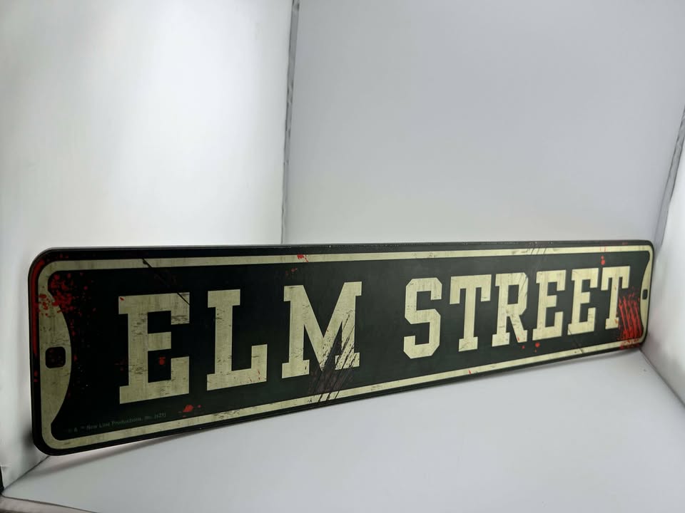 Cadre Elm Street Sign - A Nightmare on Elm Street