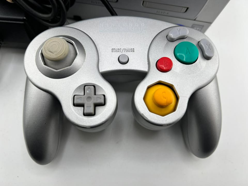 Console Nintendo Gamecube Ngc Argent Dol-101 Usa