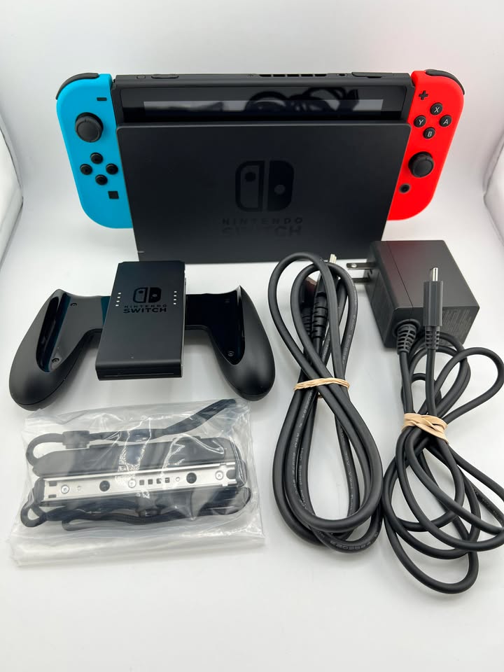 Console Nintendo Switch avec Joy-con Bleu et Rouge [Version 2]