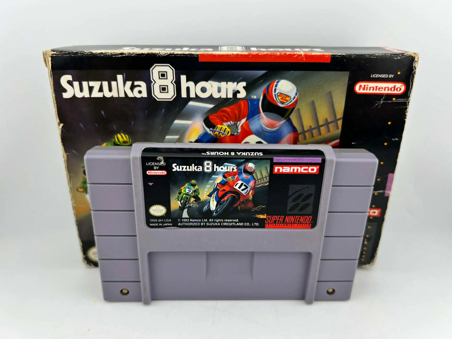 SUZUKA 8 HOURS en boite SUPER NINTENDO SNES