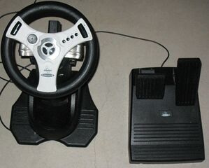 VOLANT INTERACT CONCEPT 4 DRIVING VIDEO GAME STEERING WHEEL & PEDALS FOR SEGA DREAMCAST